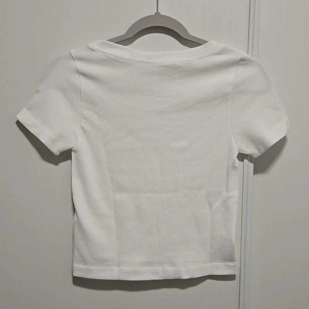 One Step Up Ribbed Tee - Picture 3 of 3